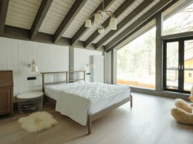 Cozy Bedroom In Cottage House 2023 11 27 05 37 17 Utc
