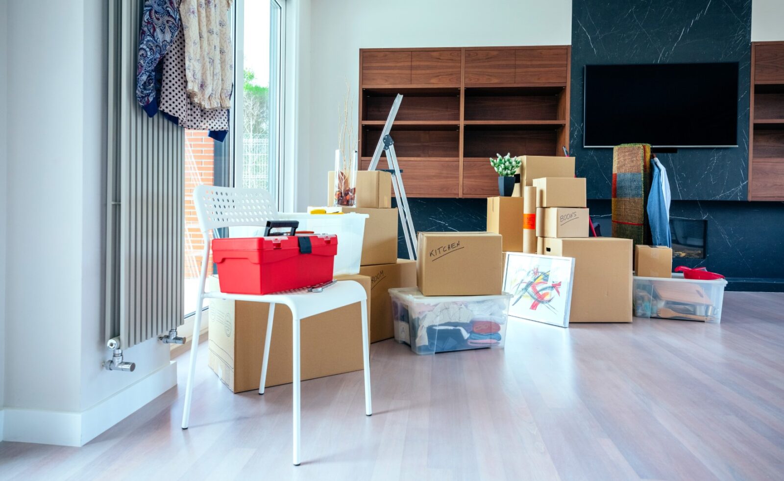 Living Room With Moving Boxes 2021 08 30 06 51 03 Utc