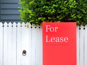 Red For Lease Sign On A House In The Rental Proper 2022 11 15 16 47 26 Utc