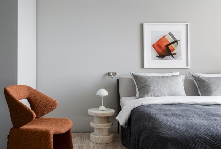 A 73 M² Moscow Apartment Filled With Contemporary Art 13