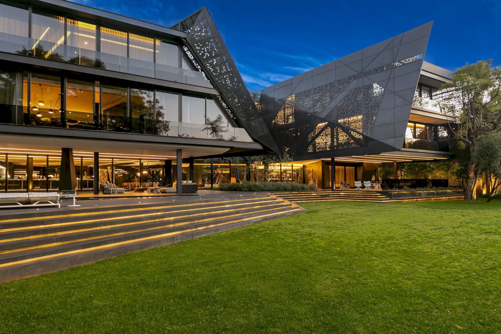 S Residence Sandhurst 4