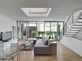 Interiors Of A Modern Living Room 2023 11 27 05 07 00 Utc
