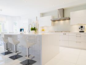 Modern Kitchen With White Italian Lacquered Kitche 2023 11 27 05 04 24 Utc