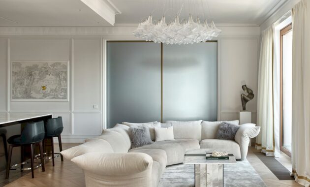 A Bright And Elegant Moscow Apartment With Golden Accents 19