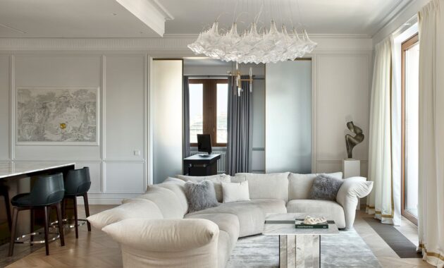 A Bright And Elegant Moscow Apartment With Golden Accents 20