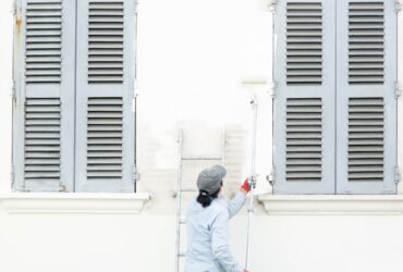 A House Painter At Work In Paris 2023 11 27 05 35 08 Utc