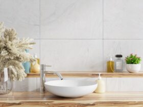 Bathroom With Wash Basin And Faucet On Tile Wall B 2023 11 27 05 21 30 Utc