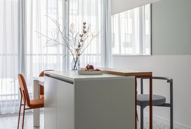 Modern Apartments With Bright Accents 23