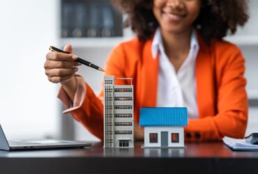 African American Realtor Working At Desk Housing 2023 11 27 05 20 17 Utc