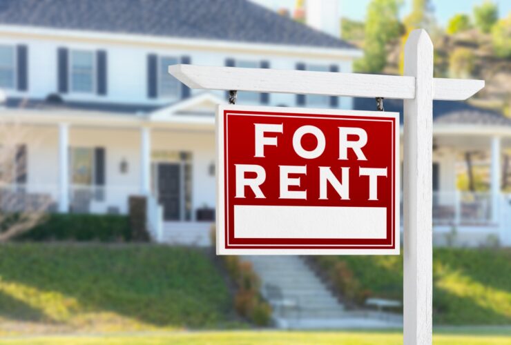 Left Facing For Rent Real Estate Sign In Front Of 2023 11 27 04 50 25 Utc