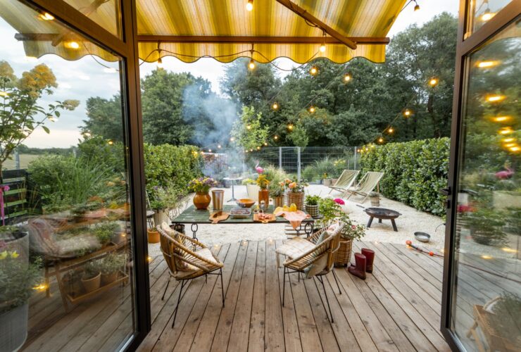 Atmospheric And Cozy Garden With Dining Place At D 2023 11 27 05 21 30 Utc