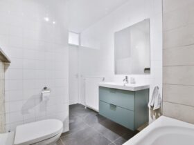 Bathroom With Marble Walls 2023 11 27 04 53 50 Utc