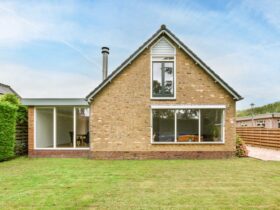 Exterior Of One Floored House 2023 11 27 05 09 03 Utc