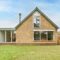Exterior Of One Floored House 2023 11 27 05 09 03 Utc