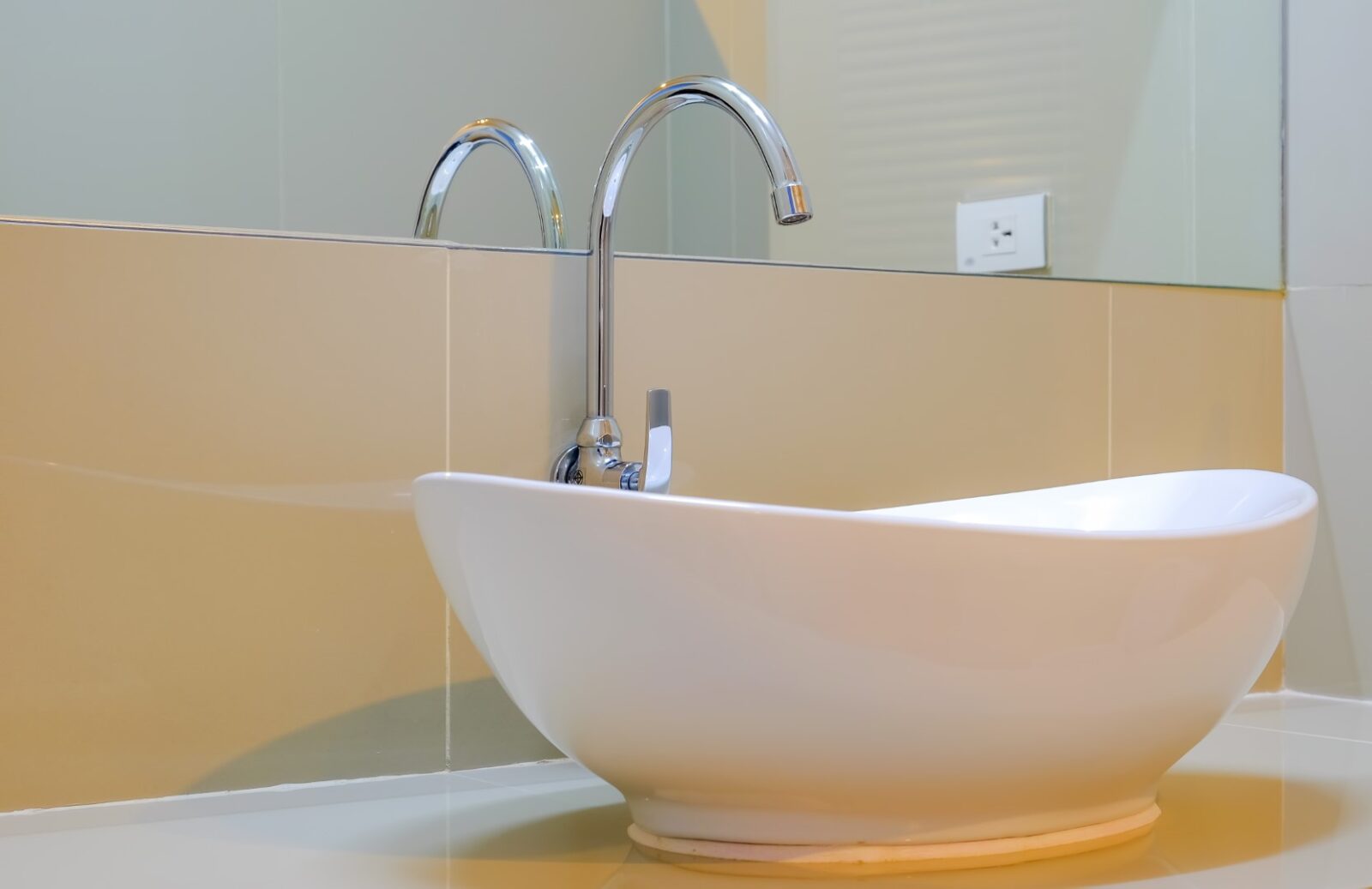 Large White Sink With Glass In The Bathroom 2023 11 27 05 02 33 Utc