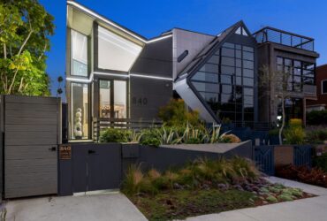 Spacious House With Numerous Windows And Lush Gree 2024 03 26 22 28 26 Utc