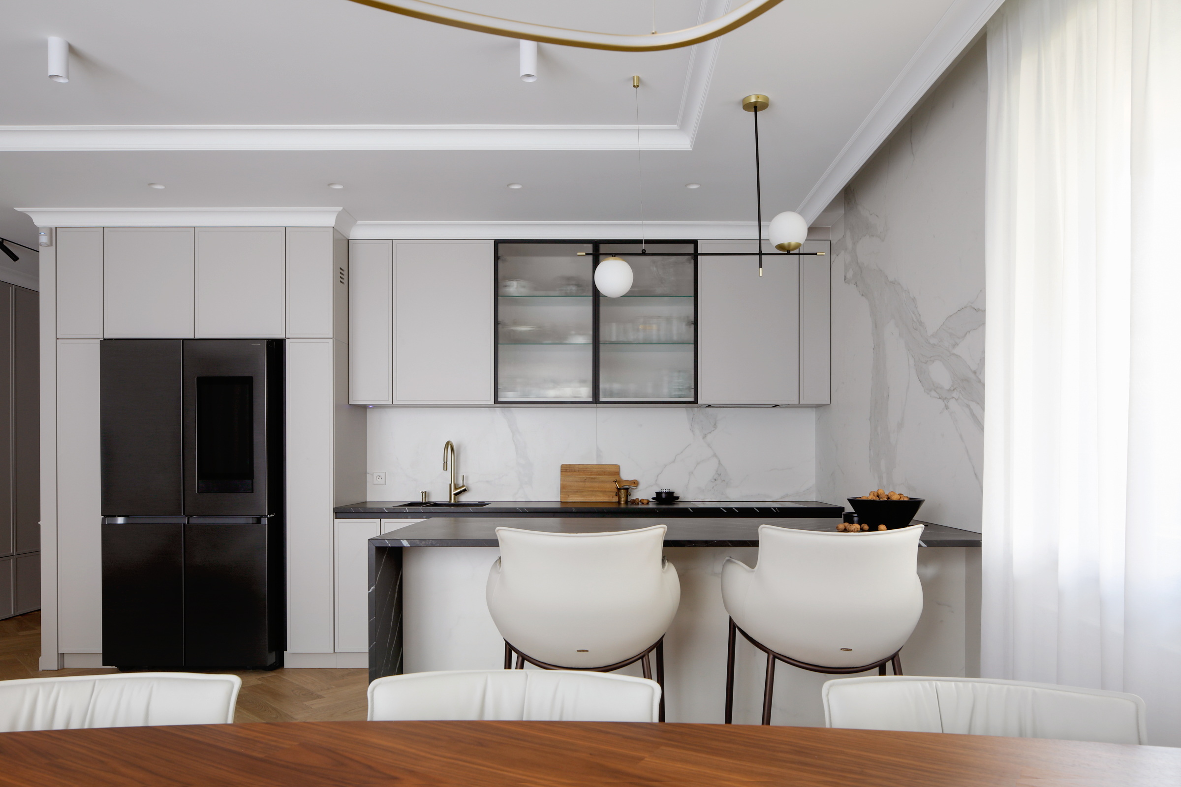 Spokój W Odcieniach Beżu – Modern Classic W Krakowskim Apartamencie 09