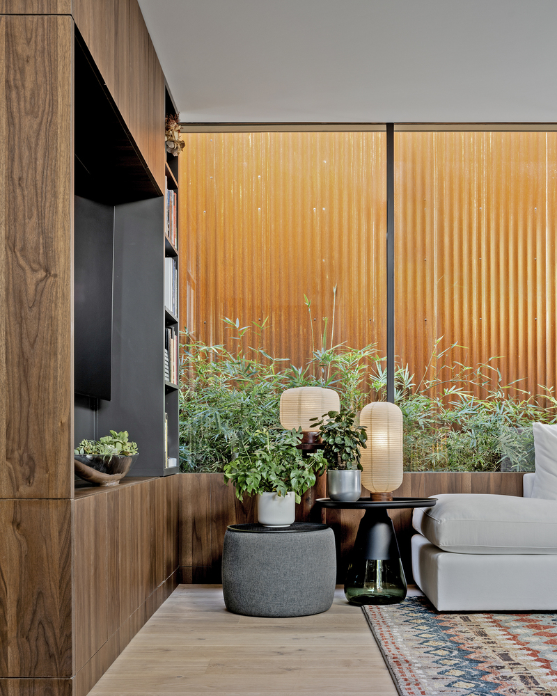 10 Detail At Living Room
