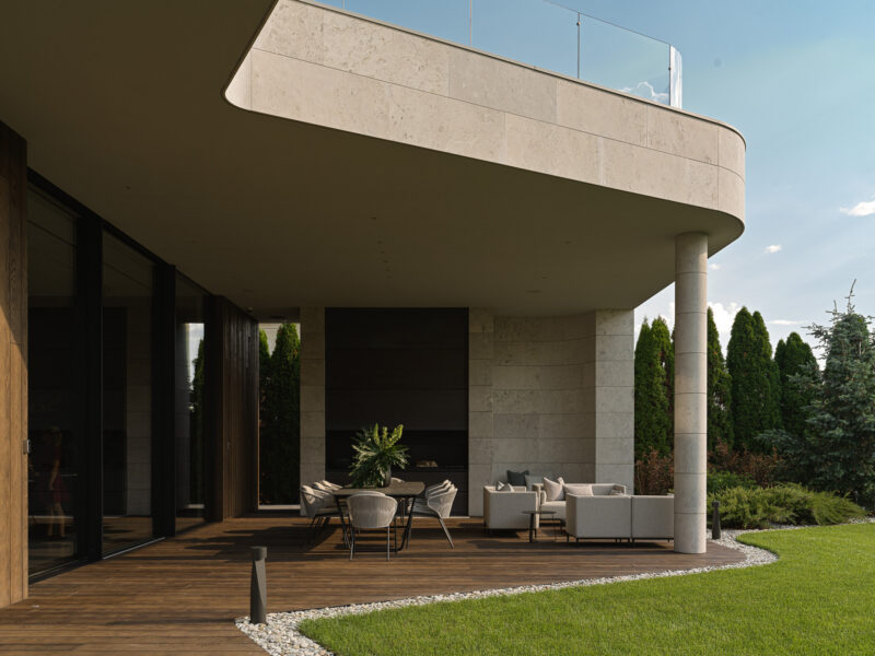 Spacious 1400 M2 Villa Bionica In Moscow 2