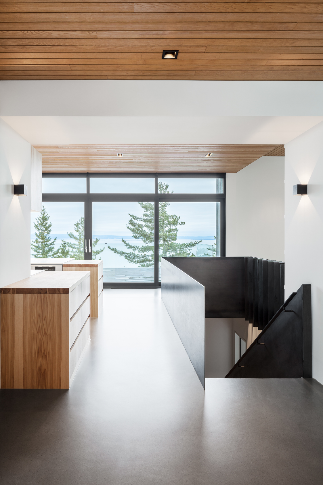 Long Horizontalsby Thellend Fortin Architectes 9