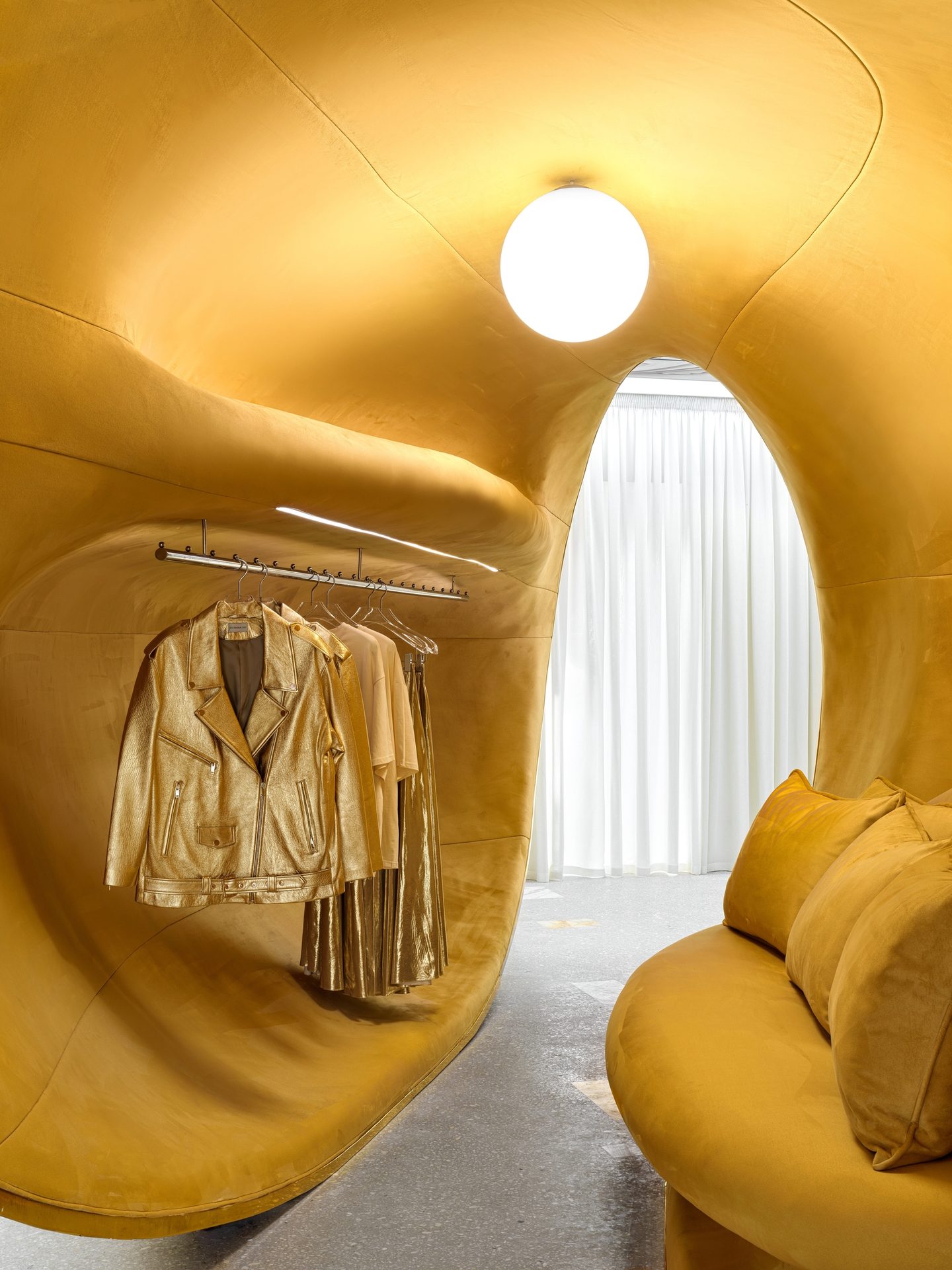 New Choux Fashion Store In Moscow 14