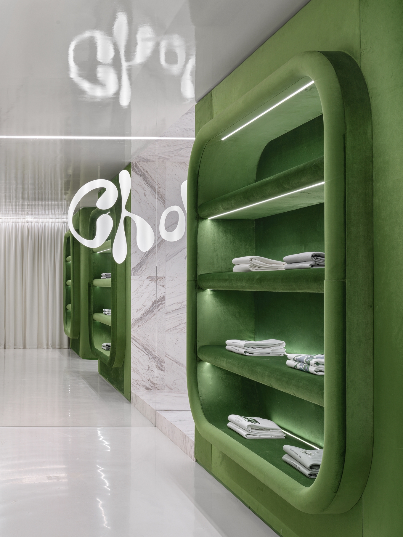 New Choux Fashion Store In Moscow 6