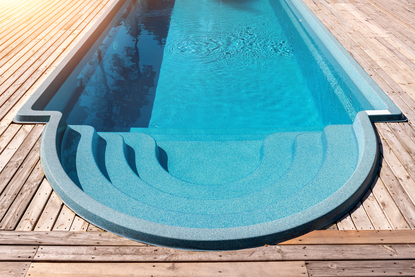 Designing A Fiberglass Pool That Complements Residential Architecture
