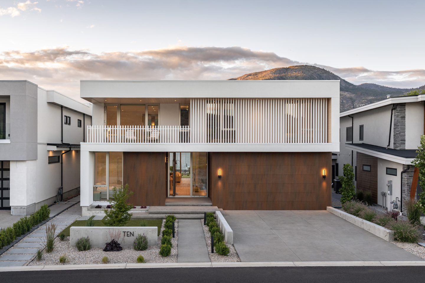 Osoyoos House – Exterior Facade 19