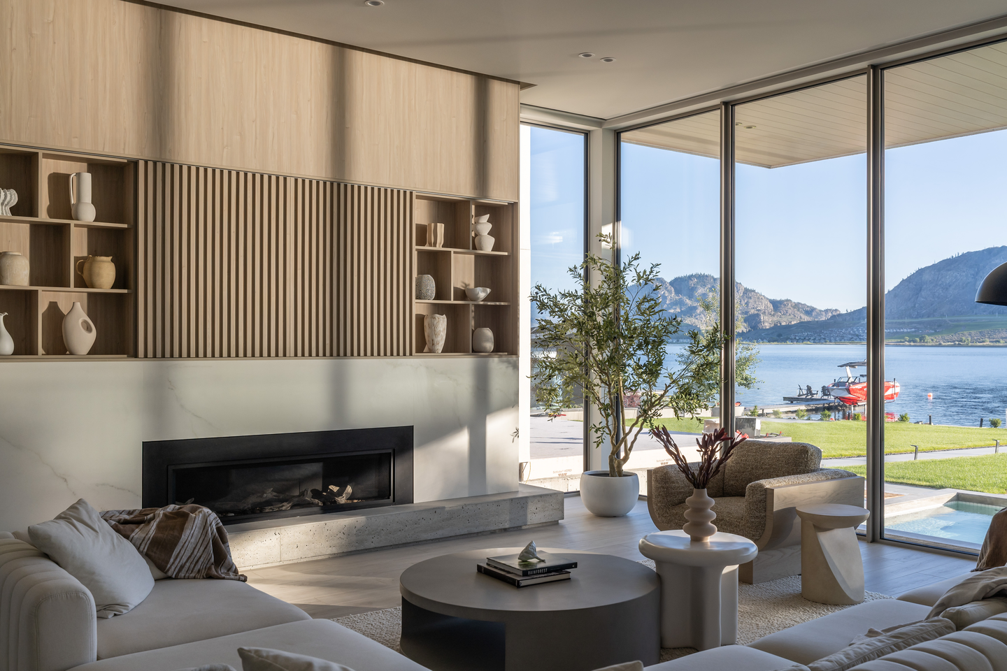 Osoyoos House – Living 7