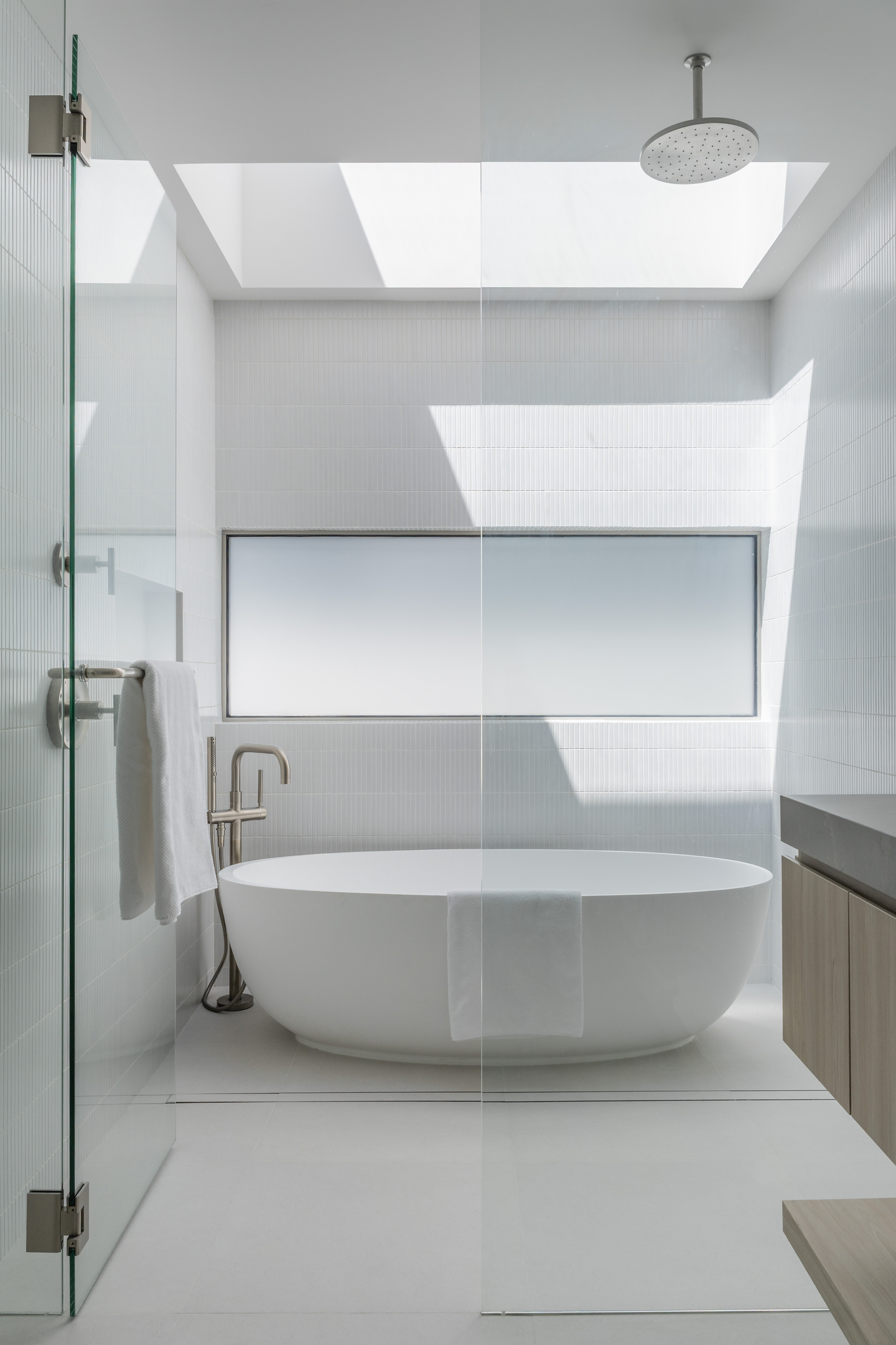 Osoyoos House – Master Bathroom 10