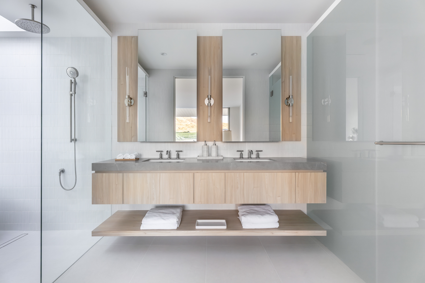 Osoyoos House – Master Bathroom 9