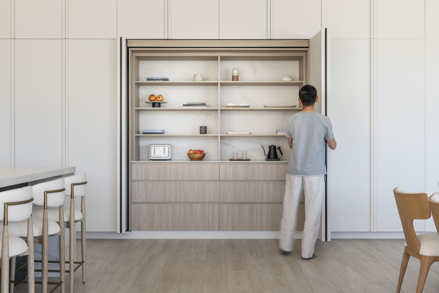 Osoyoos House – Pantry Model 2