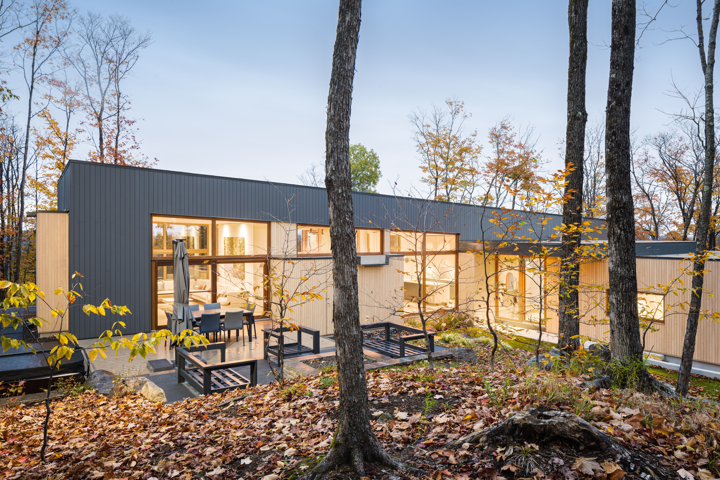 The Hauts Bois House By Thellend Fortin Architectes 9