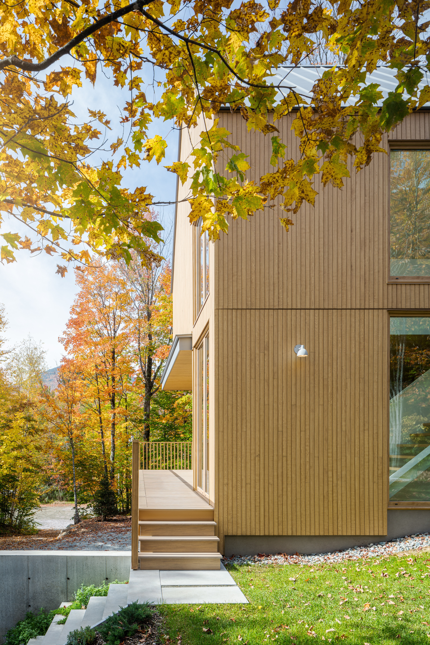 The Orford House By Thellend Fortin Architectes10