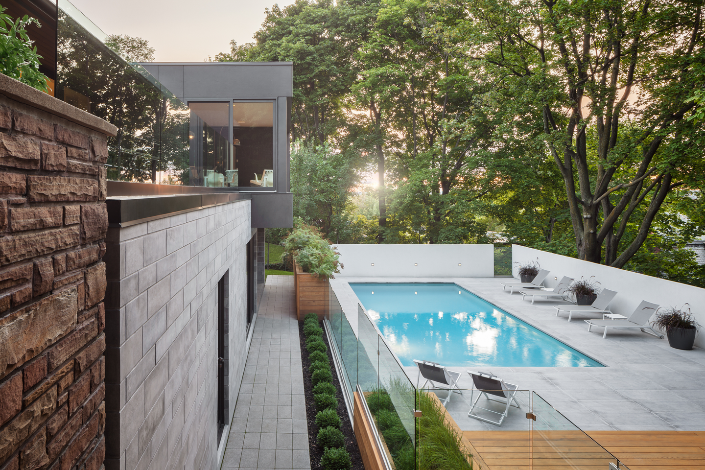 Prince Philip Residence By Thellend Fortin Architectes 14